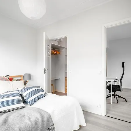2br For Five Travellers With Parking 公寓 赫尔辛基